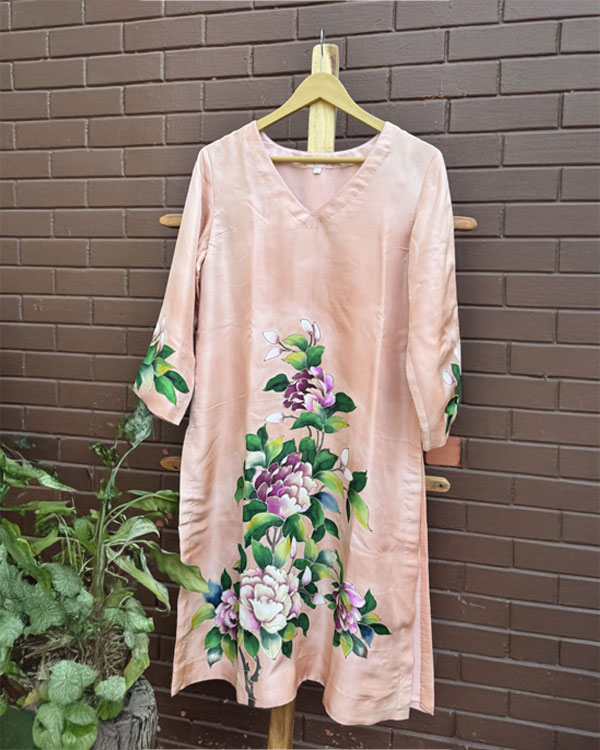 Peach Peonies Crepe Silk Kurti