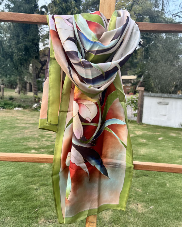 White lilly silk stole