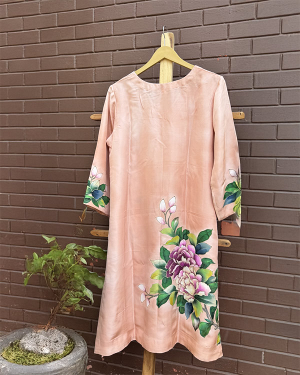Peach Peonies Crepe Silk Kurti